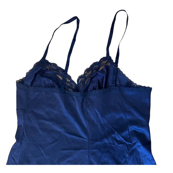 Vintage Vanity Fair Cami 34 and Slip Navy Blue Set Made in USA Lacy - Picture 4 of 7